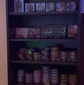 めずらしい缶詰もおいてあるよ！