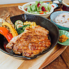 林SPF豚のロースステーキと野菜のグリル（200g）