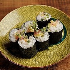 お酒のアテにもぴったり!『トロたく巻き』