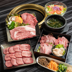 お肉以外のメニューも自信あり!