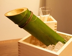 しか枡屋オリジナルの辛口日本酒を竹の筒でいただく竹酒！
