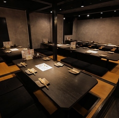 TORA鶏YA JR高槻店の雰囲気2