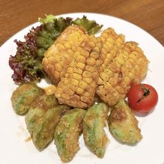 【季節限定】とうもろこしとアボカドの唐揚げ