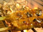食欲をそそる香りが店中に…口に入れた瞬間、肉汁と香ばしさが…