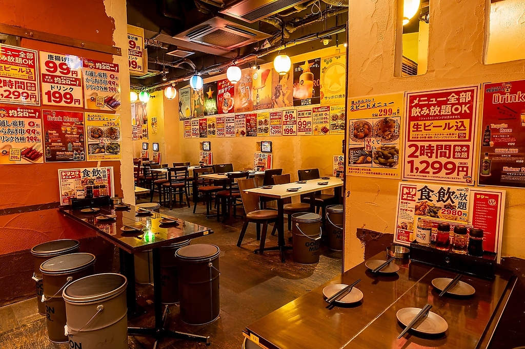 店内は活気のある雰囲気☆学生の方やお仕事帰りのご利用にぴったり！お気軽に楽しんでいただけます♪