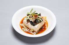 豆腐サラダ（ゴマタレ）/鶏肉ともやしのピリ辛和え/ピータン豆腐//ピータン/ネギチャーシュー