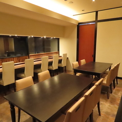 博多塩もつ鍋 仙頭 中洲店の雰囲気1