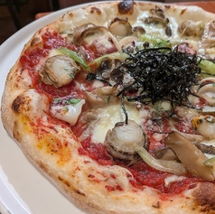 ホタテとイカのバター醤油ピッツァ・カペサンテ (トマトソース or クリームソース)