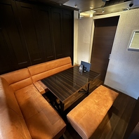 個室ソファー席などプライベートから宴会シーンまで対応