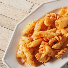 〈辛〉揚げパスタ七味チーズパウダー