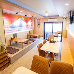 MB Halal Wagyu Ramen DNANTI ASIAN RESTO エムビーハラルワギュウラーメンディナンティアジアンレストの雰囲気3