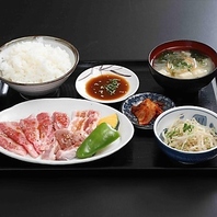 本店にはないランチメニューと飲み放題！