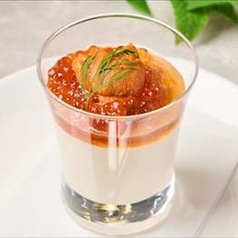 生ウニといくらを使った贅沢ムース