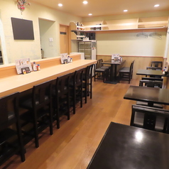 大人数も少人数の飲み会でも使える使い勝手のいい白to黒♪サク飲みも宴会もお気軽にご利用ください！