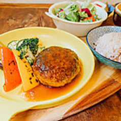 名物！林SPF豚100％の肉感ハンバーグ（200g）と野菜のグリル