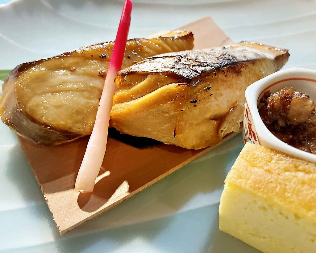 季節の日本酒をご用意しております