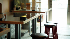 特別な日のお祝いは、当店を貸し切ってのプライベートなパーティーをいかがでしょうか♪20名様までなら貸切でのご利用も可能です。その他、音楽やスポーツ系のイベントなども主催しており、会場としても使用可能ですので、ご相談下さい。どんなシーンにもぴったりな当店のフィッシュバーガーと一緒に是非お楽しみください♪