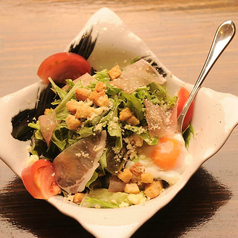 生ハムとアボカドのシーザーサラダ