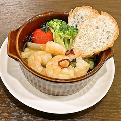 エビとブロッコリーのアヒージョ