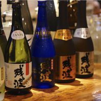 沖縄ビールはもちろん、日本酒、泡盛も各種用意！