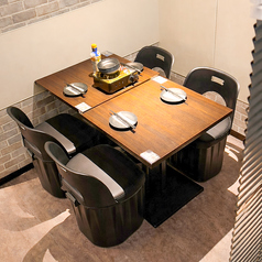 カジュアルな店内はお客様にゆったりとご宴会をお楽しみいただけます！各種ご宴会、女子会やパーティーにも最適！！