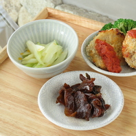 昔ながらの伝統的な作り方で届ける、滋味深い和食