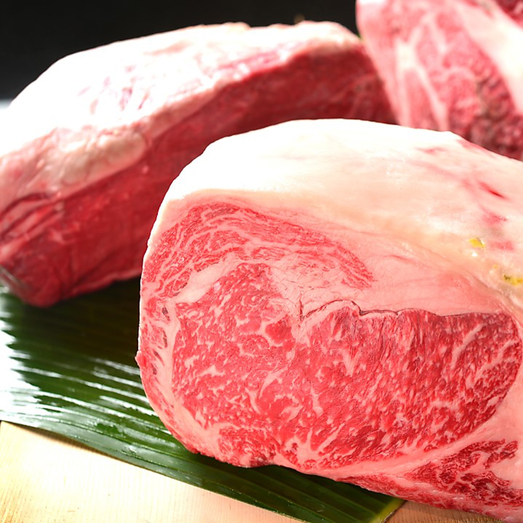 ドライエージング！あしべの超熟成黒毛和牛　炭焼き　1300円/100ｇ～　