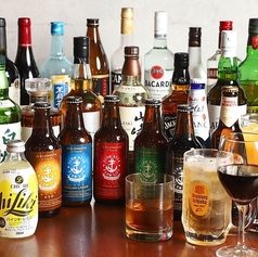 定番から珍しいものまで200種類以上のドリンクメニュー