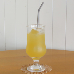 すりおろしアップル100%ジュース