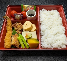お子様用幕の内サービス料別。アレルギー食材がある場合はご連絡下さい