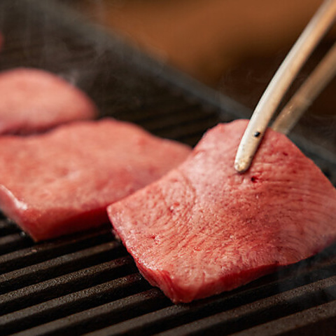 予約の取れない人気焼肉店《虎の穴》プロデュース！恵比寿横丁で美味しい焼肉！