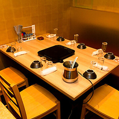 プライベートな食事から、ご宴会まで♪広々テーブル席をご用意しております。