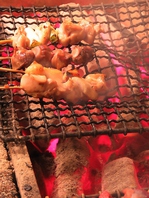 こだわりの備長炭焼きの『遠州美味鶏』の焼き鳥が自慢