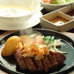 バラエティ豊富にメニューをご用意しています。お子様セットは小さなお子様連れの方におすすめです！