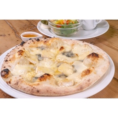 クアトロフォルマッジ（4種のチーズ）ピザ