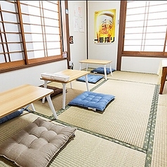 2階の個室お座敷席は、12名様程度まで収容可能となっております！多彩なシーンでご利用ください♪