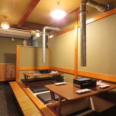 各種ご宴会や歓送迎会にもおススメな焼肉♪大きなテーブルがあるので大人数でのご利用も安心です☆職場やサークルの仲間、ご家族でのお食事など様々なシーンにご利用いただけます♪