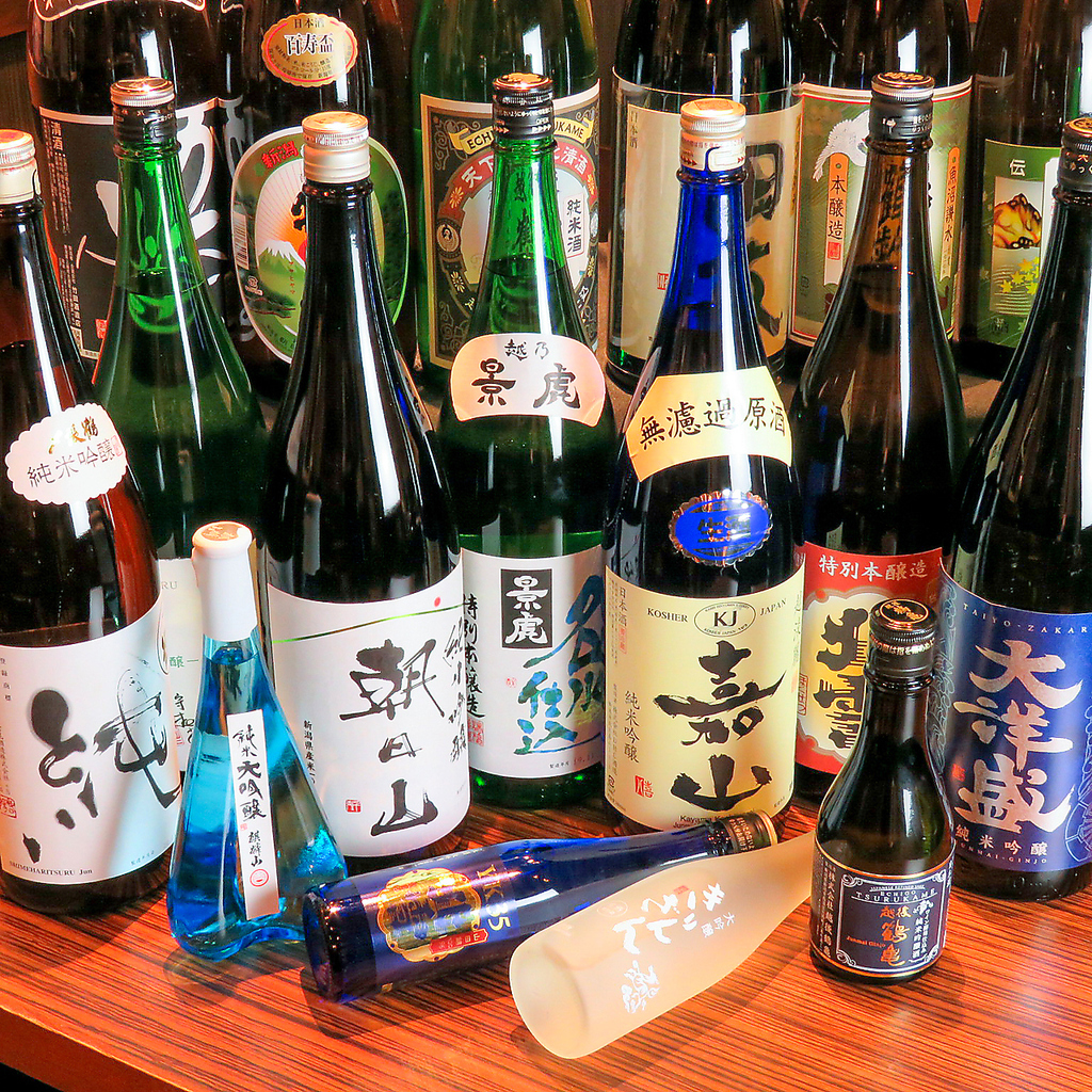 飲み放題1650円(税込)～　地酒飲み放題もご用意あります