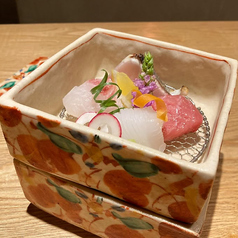 【盛り合わせ】おまかせ4種盛り(1人前)