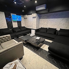 【飲み放題プランあり】2～18名まで可能。シャンパン付き。元イタリアンシェフによるパスタは絶品です。全室カラオケ無料、アマプラ見放題の完全個室です！高級感ある空間で、時間を忘れて朝までお楽しみいただけます！