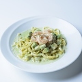 料理メニュー写真&nbsp;海老とアボカドのバジルクリームソース