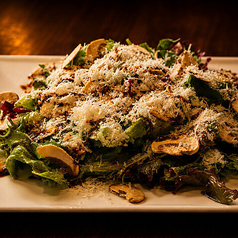 マッシュルームとペコリーノチーズのサラダ
