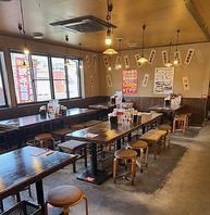 女子会や仕事帰りの一杯など使い勝手抜群なテーブル席