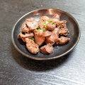 料理メニュー写真&nbsp;ブラックペッパー味付け鶏砂肝/フライドポテト/唐揚げ