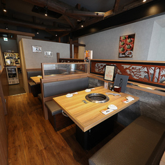 本格焼肉処 たかとら 伏見店の雰囲気1