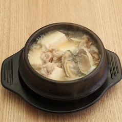 豚とあさりの白スンドゥブ