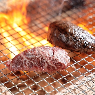 炭焼きお肉とスパイスみとなるのおすすめ料理1