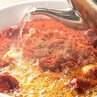 ひと手間加えたこだわりの逸品！酒場メニューが充実。