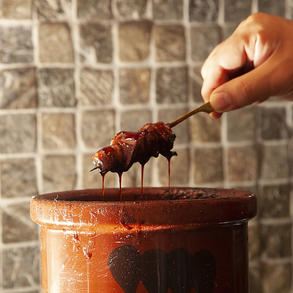【直伝秘伝のタレ】美味しい焼き鳥を焼くコツはこのたれに有り！1本100円～お愉しみ頂けます★