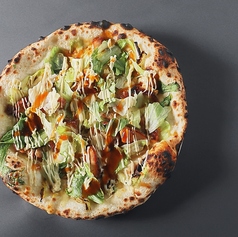 レタスたっぷり鶏照り焼きのピッツァ